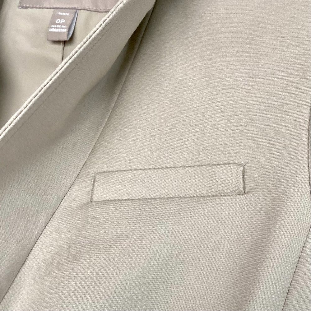NWT ~ Banana Republic Blazer ~ Size 0P - Picture 6 of 11